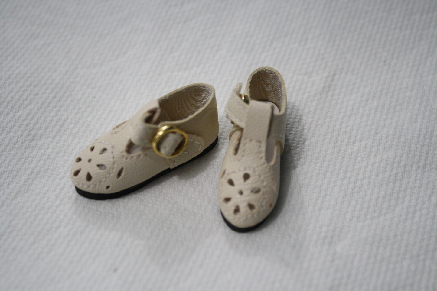Modern T-Strap