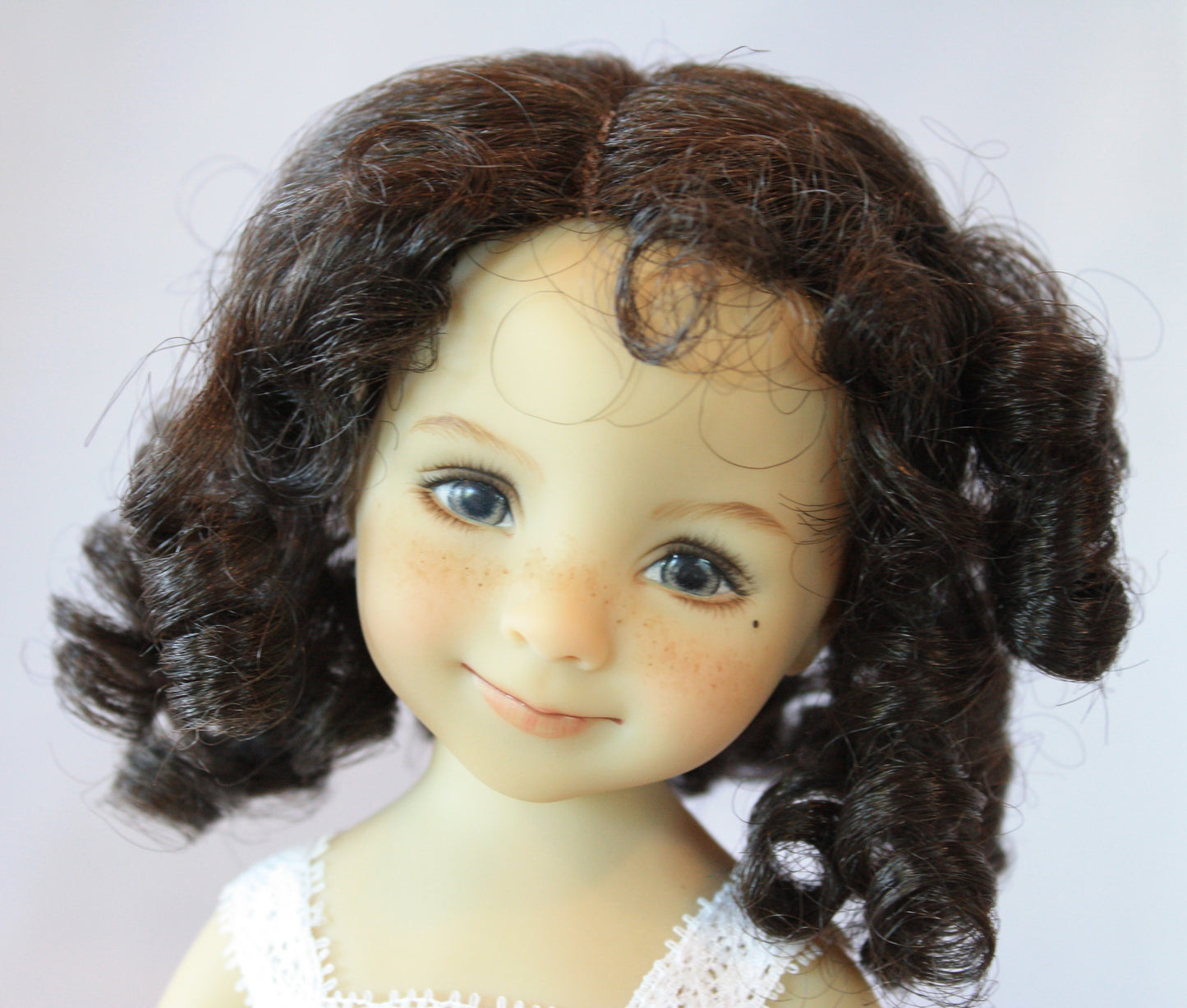 Lindsey Synthetic Wig